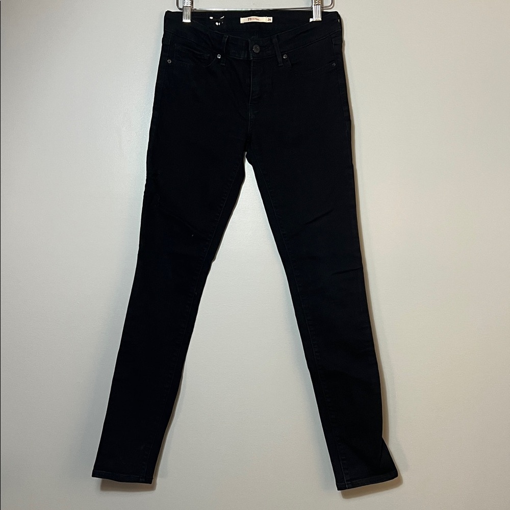 Levi 711 Size 26 Black Skinny Jeans